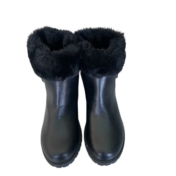 The Children's Place Faux Fur and Leather Side Buckle Booties Black Size 2 - Picture 7 of 7